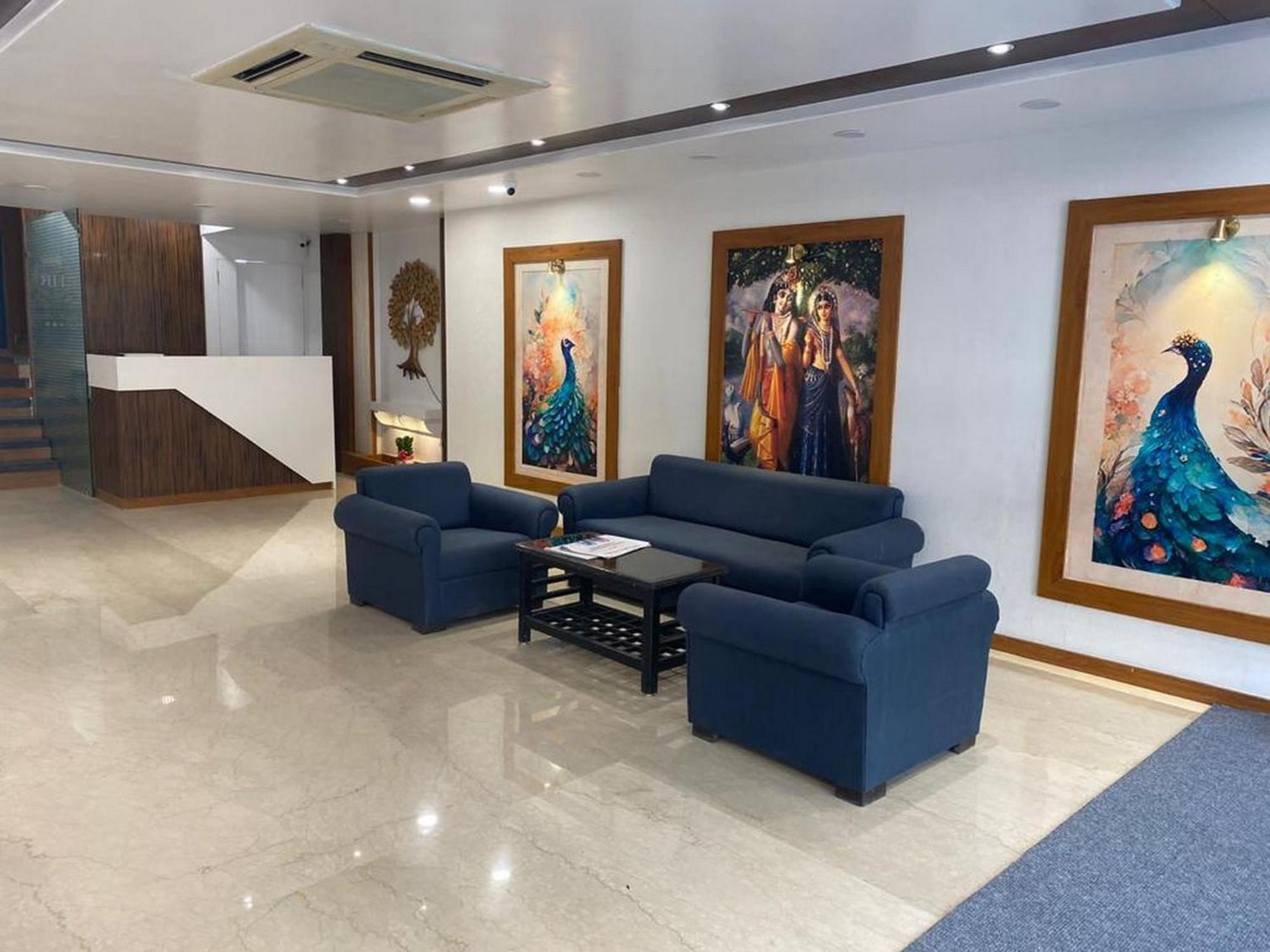 Hotel Eleven Heights Бхопал Экстерьер фото